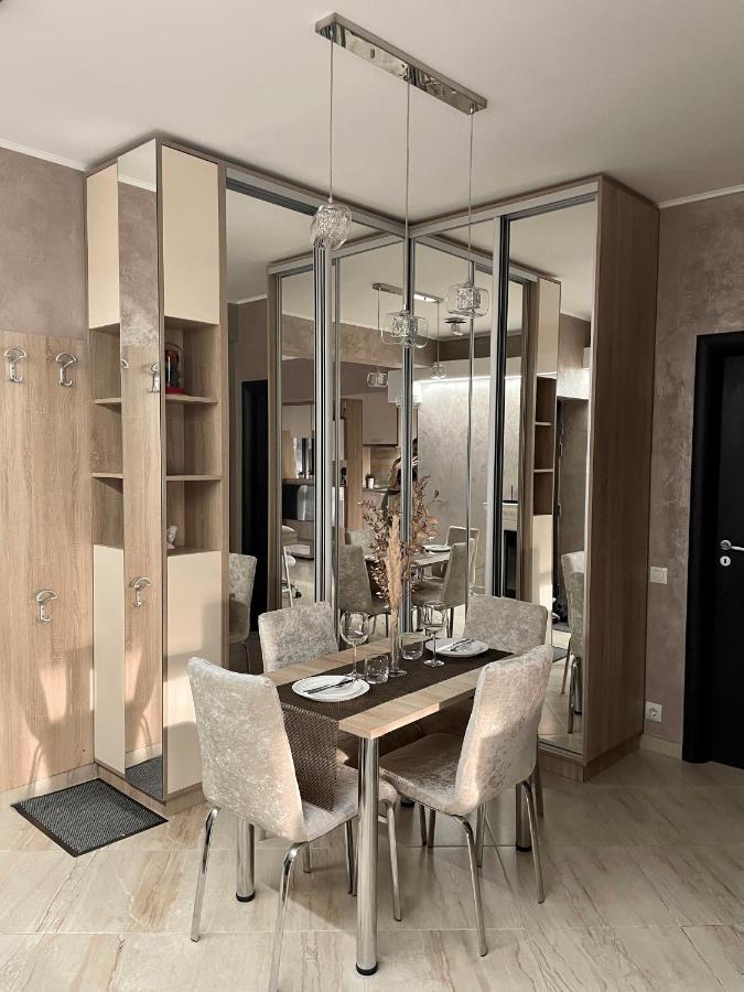 Home Away From Home - Dristor Bukarest Exteriör bild